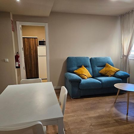 Apartamentos Picasso Alcalá de Henares Oda fotoğraf