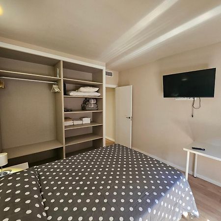 Apartamentos Picasso Alcalá de Henares Oda fotoğraf